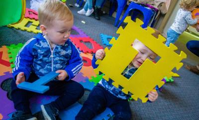 Two toddlers playing at Phoenix Tweedle Tots.