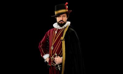 Sir Walter Raleigh in traditional dress