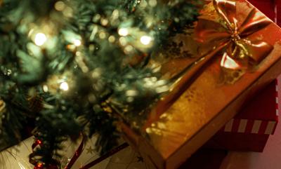 A picture of presents under a tree